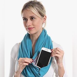 NWT Pocket Infinity Scarf Travel Safety Blue